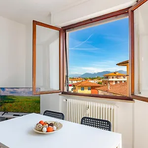 Lnd 15- Attico 2 Camere Balcone Parcheggi Gratis Ascensore